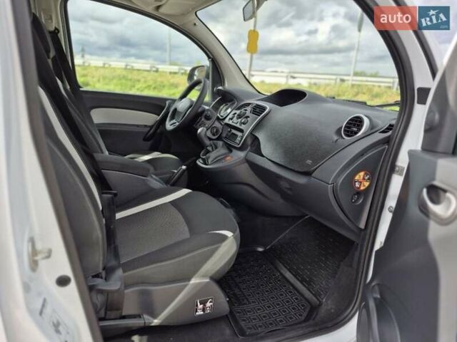 Рено Кенгу 2016 в Хороле на Automoto.ua Белый Рено Кенгу, объемом двигателя 1.5 л и пробегом 219 тыс. км за 10250 $, фото 22 на Automoto.ua