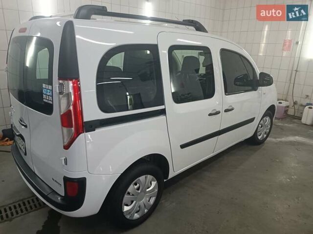 Белый Рено Кенгу, объемом двигателя 1.46 л и пробегом 109 тыс. км за 9700 $, фото 10 на Automoto.ua