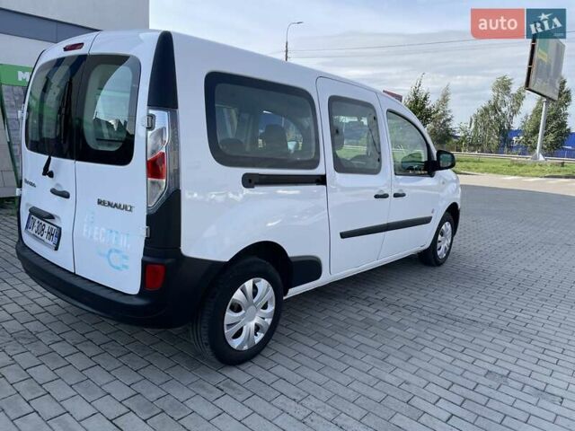 Белый Рено Кенгу, объемом двигателя 0 л и пробегом 75 тыс. км за 8800 $, фото 13 на Automoto.ua