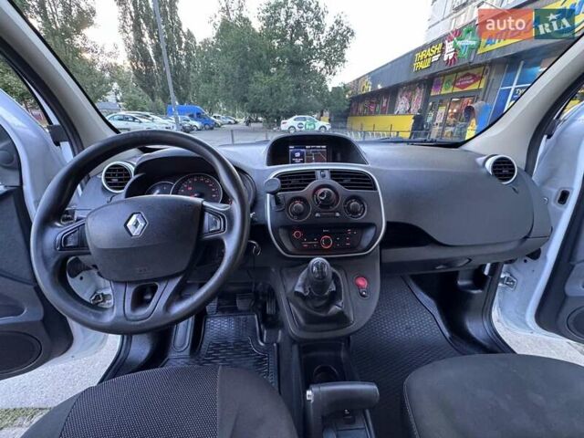 Белый Рено Кенгу, объемом двигателя 1.46 л и пробегом 176 тыс. км за 8100 $, фото 12 на Automoto.ua