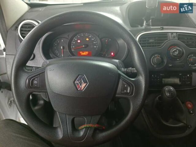 Белый Рено Кенгу, объемом двигателя 1.46 л и пробегом 109 тыс. км за 9700 $, фото 42 на Automoto.ua