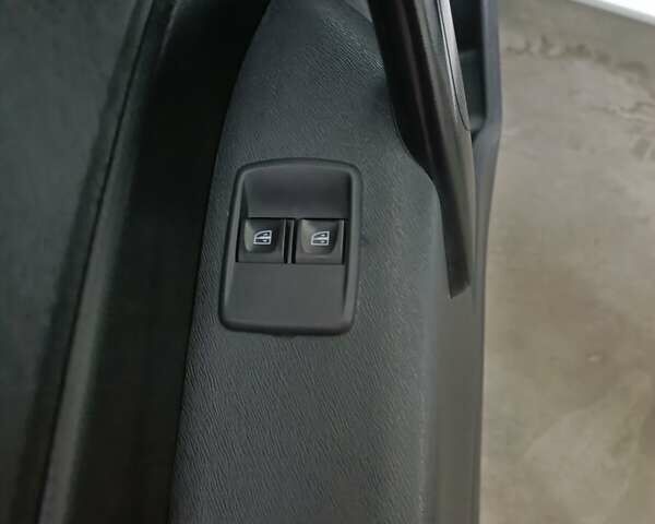 Белый Рено Кенгу, объемом двигателя 1.46 л и пробегом 109 тыс. км за 9700 $, фото 35 на Automoto.ua