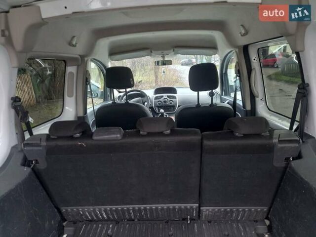 Белый Рено Кенгу, объемом двигателя 1.5 л и пробегом 70 тыс. км за 10650 $, фото 15 на Automoto.ua