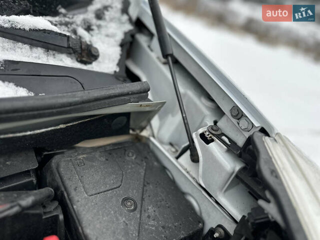 Белый Рено Кенгу, объемом двигателя 1.46 л и пробегом 173 тыс. км за 11500 $, фото 34 на Automoto.ua