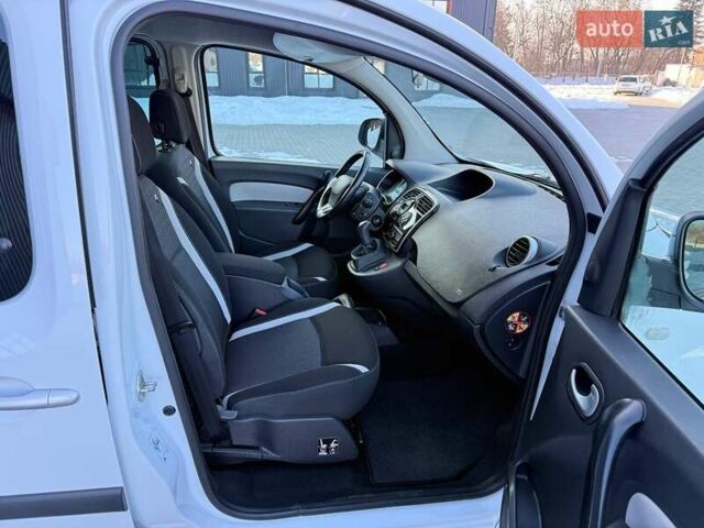 Белый Рено Кенгу, объемом двигателя 1.5 л и пробегом 179 тыс. км за 11999 $, фото 56 на Automoto.ua