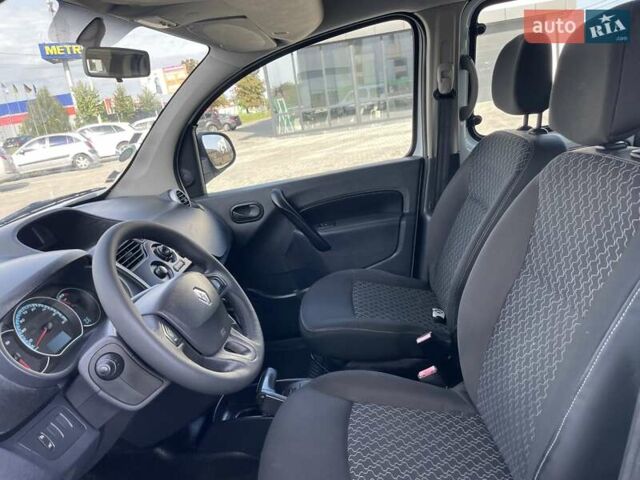 Белый Рено Кенгу, объемом двигателя 0 л и пробегом 75 тыс. км за 8800 $, фото 22 на Automoto.ua