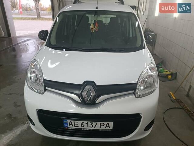 Белый Рено Кенгу, объемом двигателя 1.46 л и пробегом 109 тыс. км за 9700 $, фото 1 на Automoto.ua