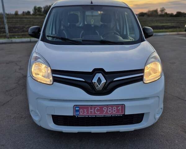 Рено Кенгу 2016 в Хороле на Automoto.ua Белый Рено Кенгу, объемом двигателя 1.5 л и пробегом 219 тыс. км за 10250 $, фото 4 на Automoto.ua