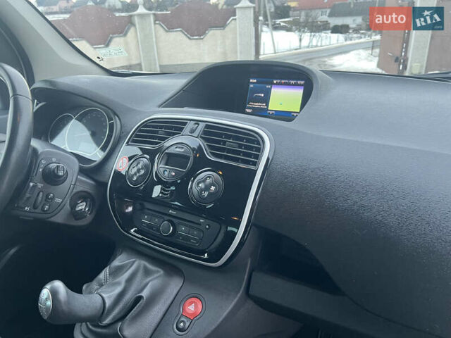 Білий Рено Кєнгу, об'ємом двигуна 1.5 л та пробігом 139 тис. км за 12500 $, фото 66 на Automoto.ua