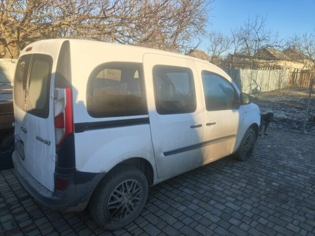 Белый Рено Кенгу, объемом двигателя 1 л и пробегом 1 тыс. км за 7200 $, фото 4 на Automoto.ua