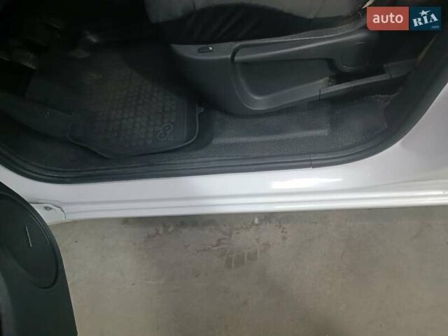 Белый Рено Кенгу, объемом двигателя 1.46 л и пробегом 109 тыс. км за 9700 $, фото 34 на Automoto.ua