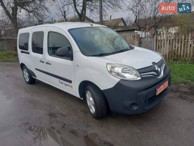 Белый Рено Кенгу, объемом двигателя 1.5 л и пробегом 70 тыс. км за 10650 $, фото 4 на Automoto.ua