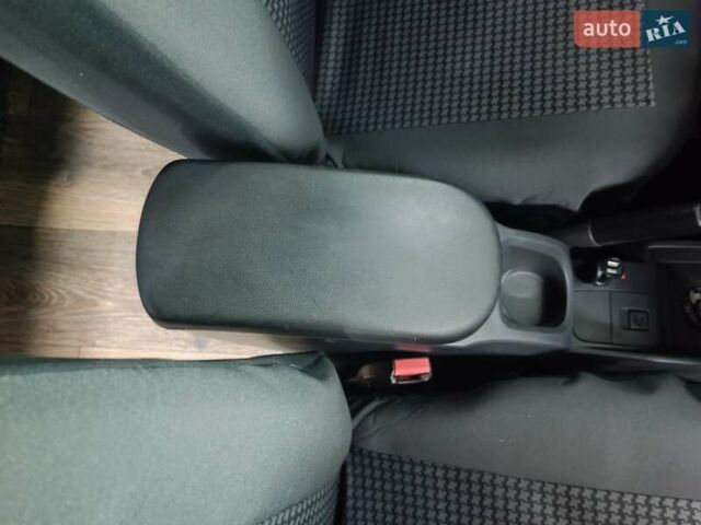 Белый Рено Кенгу, объемом двигателя 1.46 л и пробегом 109 тыс. км за 9700 $, фото 30 на Automoto.ua