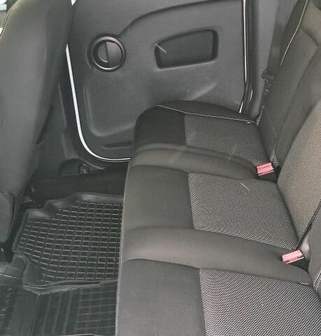 Білий Рено Кєнгу, об'ємом двигуна 1.5 л та пробігом 204 тис. км за 12700 $, фото 8 на Automoto.ua