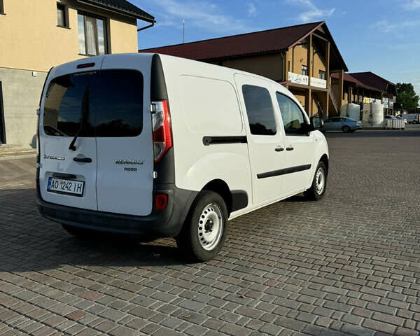 Белый Рено Кенгу, объемом двигателя 1.5 л и пробегом 211 тыс. км за 9000 $, фото 3 на Automoto.ua