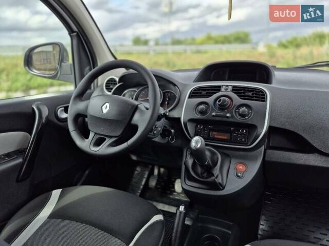 Рено Кенгу 2016 в Хороле на Automoto.ua Белый Рено Кенгу, объемом двигателя 1.5 л и пробегом 219 тыс. км за 10250 $, фото 18 на Automoto.ua