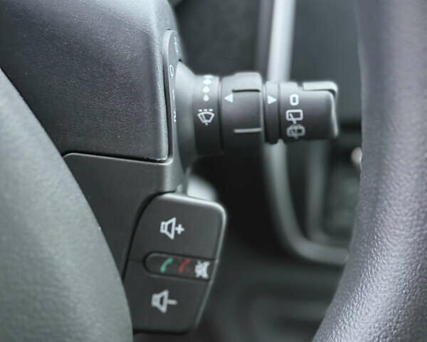 Белый Рено Кенгу, объемом двигателя 1.46 л и пробегом 201 тыс. км за 12700 $, фото 41 на Automoto.ua