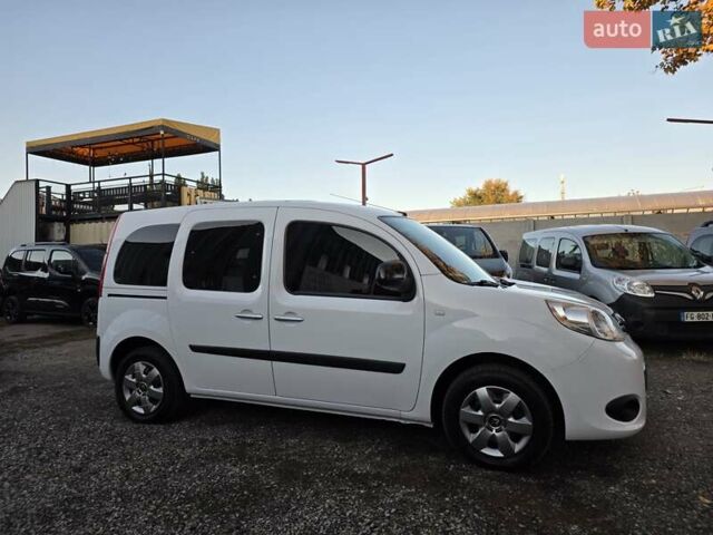 Рено Кенгу 2017 в Одессе на Automoto.ua Белый Рено Кенгу, объемом двигателя 0 л и пробегом 187 тыс. км за 12100 $, фото 5 на Automoto.ua