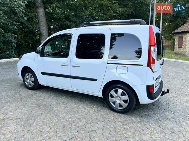 Белый Рено Кенгу, объемом двигателя 1.5 л и пробегом 189 тыс. км за 12350 $, фото 11 на Automoto.ua