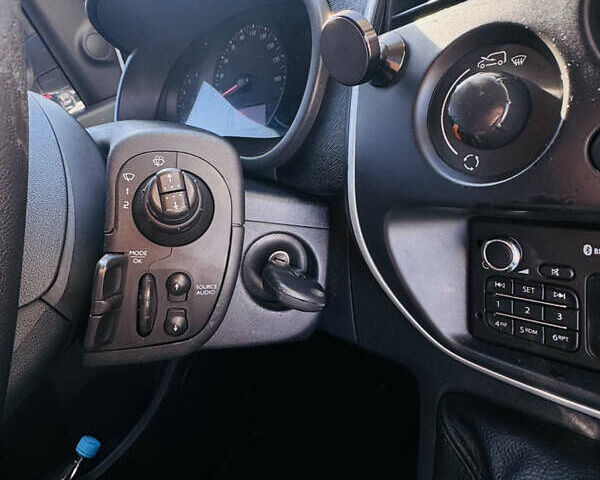 Білий Рено Кєнгу, об'ємом двигуна 1.46 л та пробігом 217 тис. км за 9700 $, фото 16 на Automoto.ua