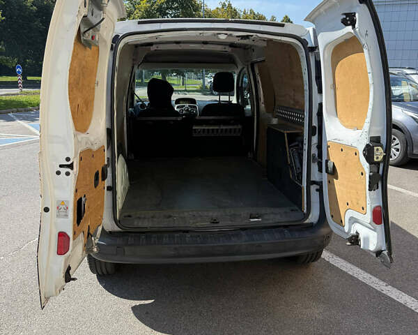 Білий Рено Кєнгу, об'ємом двигуна 1.46 л та пробігом 259 тис. км за 7700 $, фото 4 на Automoto.ua