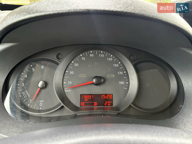Білий Рено Кєнгу, об'ємом двигуна 1.5 л та пробігом 178 тис. км за 13250 $, фото 34 на Automoto.ua