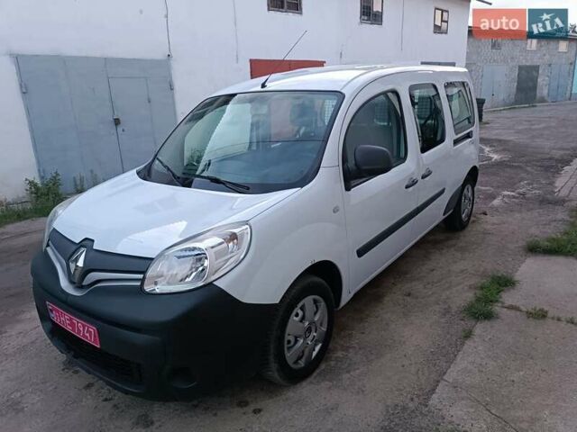 Белый Рено Кенгу, объемом двигателя 1.5 л и пробегом 118 тыс. км за 11200 $, фото 4 на Automoto.ua