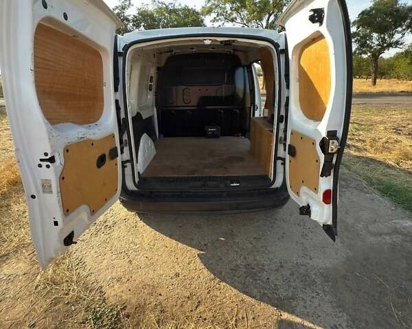 Белый Рено Кенгу, объемом двигателя 1.5 л и пробегом 188 тыс. км за 9000 $, фото 11 на Automoto.ua