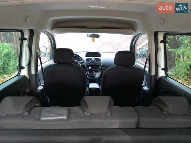 Рено Кенгу 2017 в Киеве на Automoto.ua Белый Рено Кенгу, объемом двигателя 1.5 л и пробегом 260 тыс. км за 11400 $, фото 3 на Automoto.ua