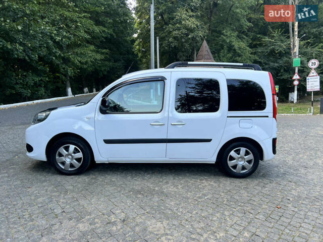 Белый Рено Кенгу, объемом двигателя 1.5 л и пробегом 189 тыс. км за 12350 $, фото 12 на Automoto.ua