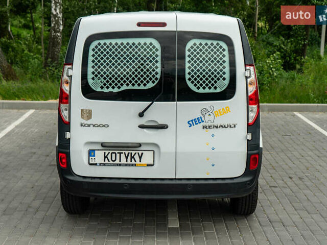 Белый Рено Кенгу, объемом двигателя 1.2 л и пробегом 110 тыс. км за 9900 $, фото 24 на Automoto.ua