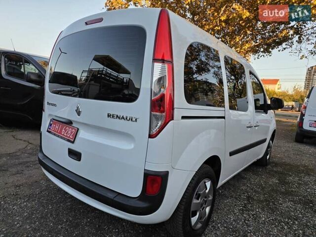 Рено Кенгу 2017 в Одессе на Automoto.ua Белый Рено Кенгу, объемом двигателя 0 л и пробегом 187 тыс. км за 12100 $, фото 8 на Automoto.ua
