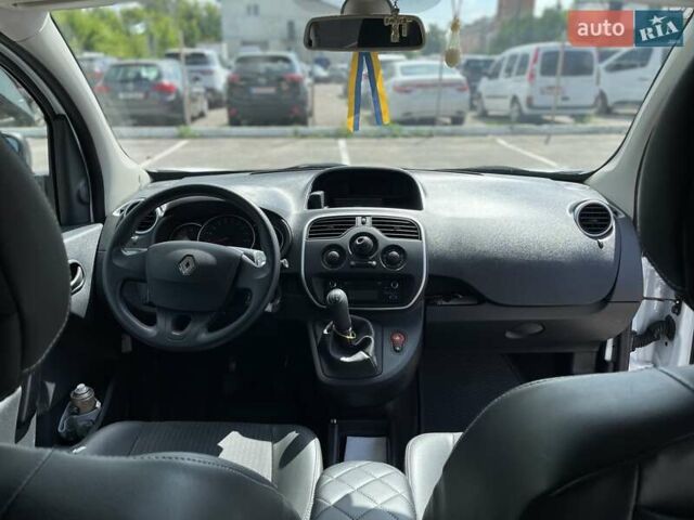 Белый Рено Кенгу, объемом двигателя 1.5 л и пробегом 220 тыс. км за 12200 $, фото 9 на Automoto.ua
