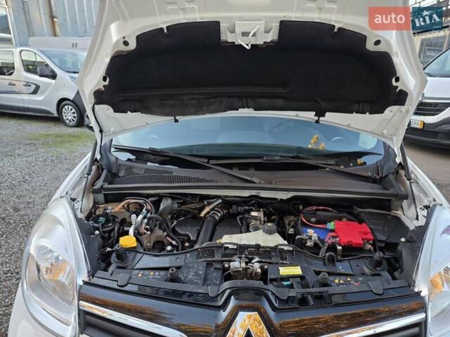 Рено Кенгу 2017 в Одессе на Automoto.ua Белый Рено Кенгу, объемом двигателя 0 л и пробегом 187 тыс. км за 12100 $, фото 21 на Automoto.ua