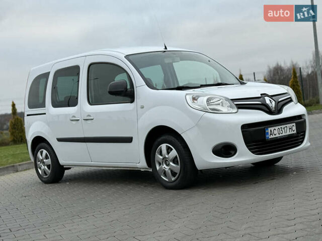Белый Рено Кенгу, объемом двигателя 1.46 л и пробегом 201 тыс. км за 12700 $, фото 19 на Automoto.ua