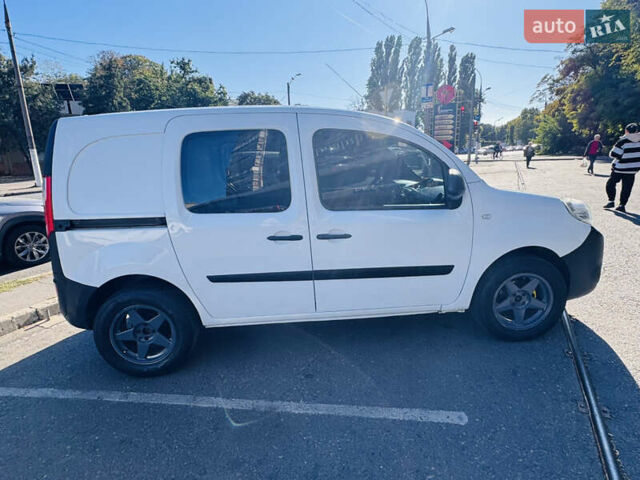 Білий Рено Кєнгу, об'ємом двигуна 1.46 л та пробігом 217 тис. км за 9700 $, фото 10 на Automoto.ua