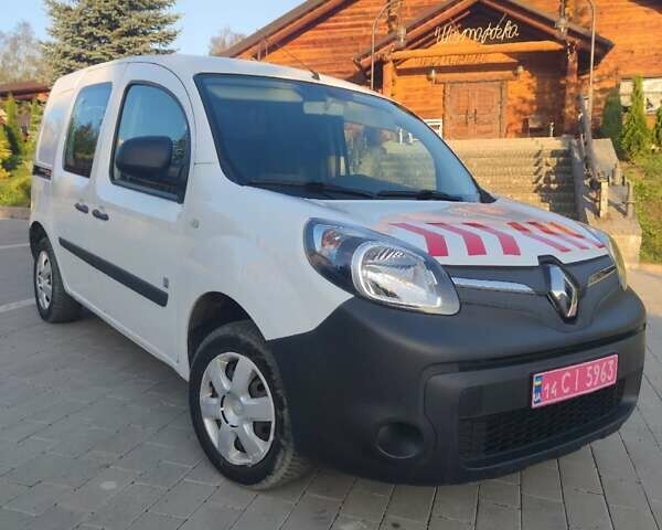 Белый Рено Кенгу, объемом двигателя 0 л и пробегом 75 тыс. км за 7800 $, фото 8 на Automoto.ua