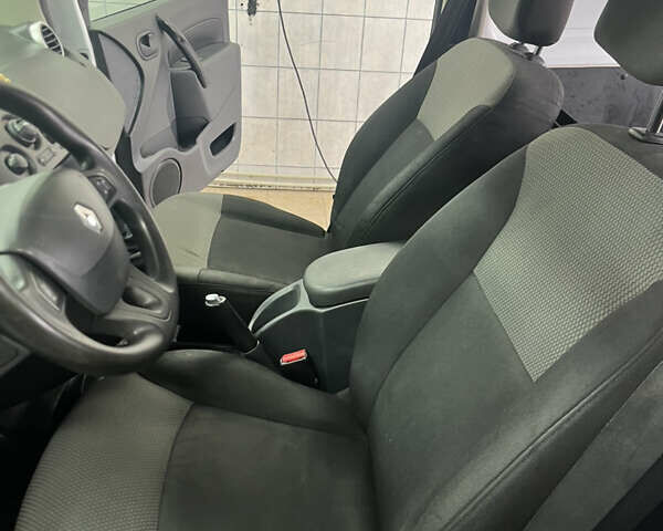 Білий Рено Кєнгу, об'ємом двигуна 1.46 л та пробігом 310 тис. км за 7500 $, фото 10 на Automoto.ua