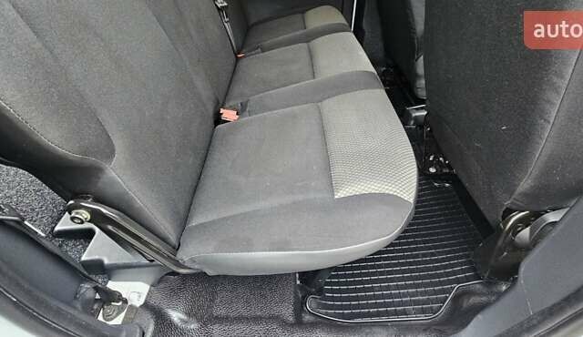 Білий Рено Кєнгу, об'ємом двигуна 1.46 л та пробігом 131 тис. км за 13300 $, фото 33 на Automoto.ua