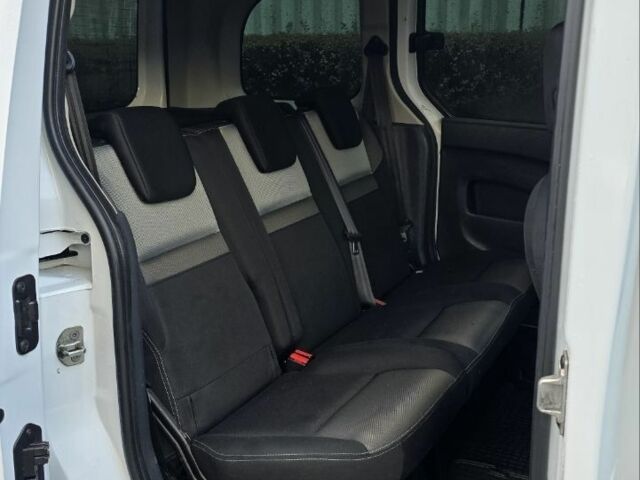 Білий Рено Кєнгу, об'ємом двигуна 1.5 л та пробігом 210 тис. км за 11200 $, фото 6 на Automoto.ua