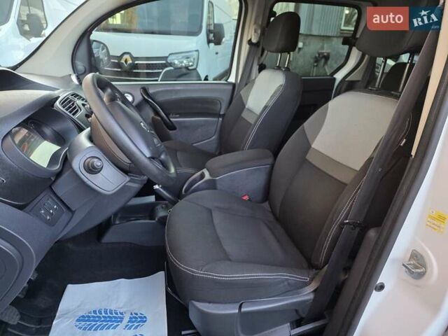 Рено Кенгу 2017 в Одессе на Automoto.ua Белый Рено Кенгу, объемом двигателя 0 л и пробегом 187 тыс. км за 12100 $, фото 13 на Automoto.ua