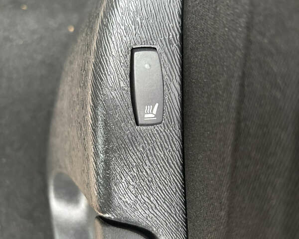Білий Рено Кєнгу, об'ємом двигуна 1.5 л та пробігом 178 тис. км за 13250 $, фото 42 на Automoto.ua