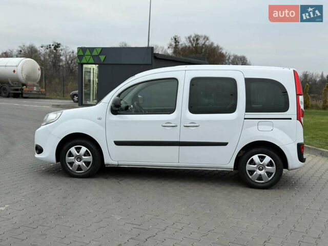 Белый Рено Кенгу, объемом двигателя 1.46 л и пробегом 201 тыс. км за 12700 $, фото 16 на Automoto.ua