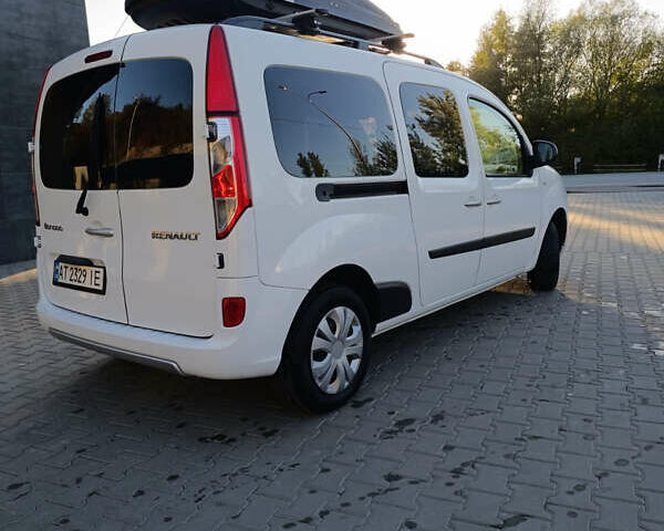 Белый Рено Кенгу, объемом двигателя 1.5 л и пробегом 245 тыс. км за 14000 $, фото 6 на Automoto.ua