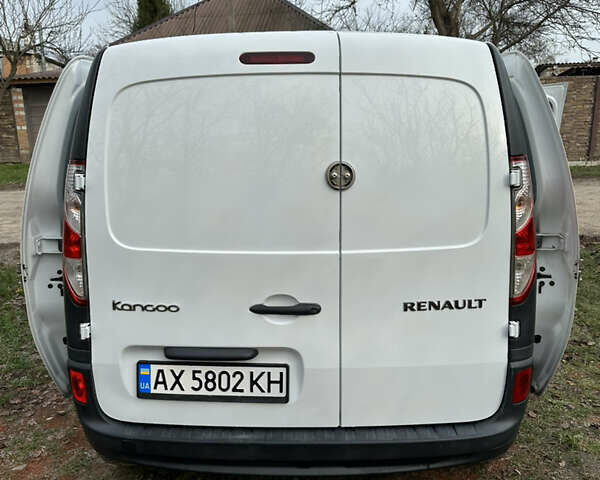 Белый Рено Кенгу, объемом двигателя 1.46 л и пробегом 177 тыс. км за 9200 $, фото 8 на Automoto.ua