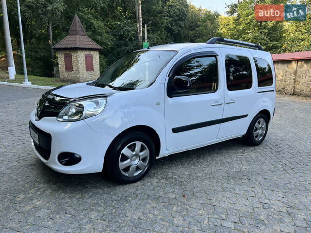 Белый Рено Кенгу, объемом двигателя 1.5 л и пробегом 189 тыс. км за 12350 $, фото 1 на Automoto.ua