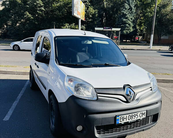 Білий Рено Кєнгу, об'ємом двигуна 1.46 л та пробігом 217 тис. км за 9700 $, фото 1 на Automoto.ua