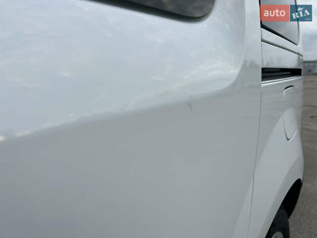 Рено Кенгу 2017 в Киеве на Automoto.ua Белый Рено Кенгу, объемом двигателя 1.5 л и пробегом 228 тыс. км за 12500 $, фото 24 на Automoto.ua