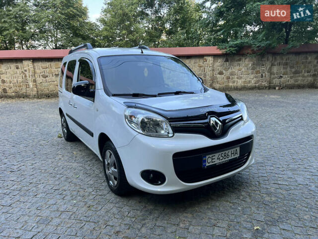 Белый Рено Кенгу, объемом двигателя 1.5 л и пробегом 189 тыс. км за 12350 $, фото 4 на Automoto.ua