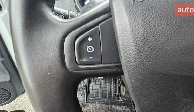 Білий Рено Кєнгу, об'ємом двигуна 1.46 л та пробігом 131 тис. км за 13300 $, фото 15 на Automoto.ua